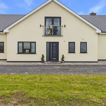 Hill Of Berries Bed & Breakfast 3*